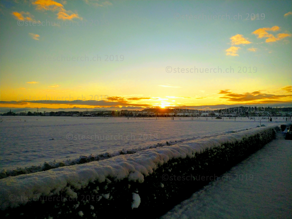 Morgenstimmung mit Schneelandschaft